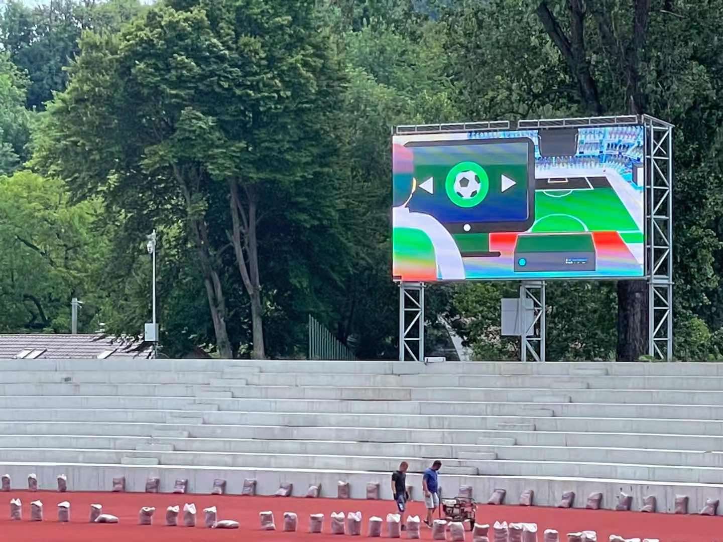 P8 outdoor led display case study for stadium